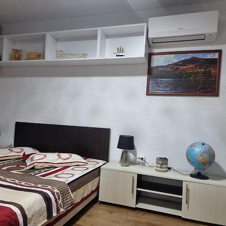Apartment Ada Kaleh Orşova Extérieur photo